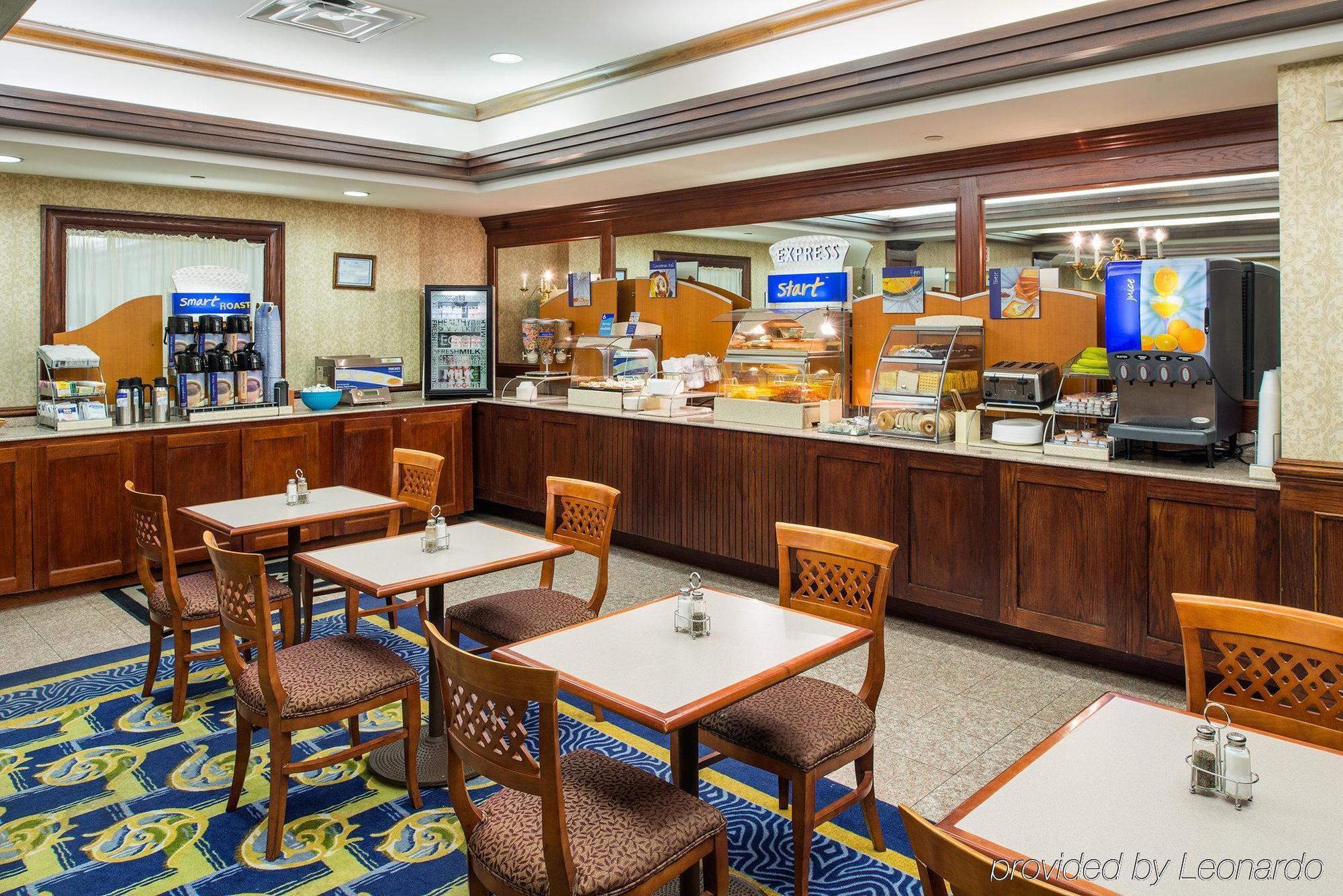 Holiday Inn Express Hauppauge-Long Island, An Ihg Hotel Restaurant photo